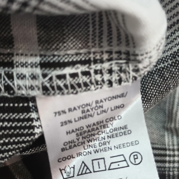 Loft PLUS Top, Plus Size Long Sleeve Top, Size: 22, Plaid Smocked Neck Tunic - Picture 5 of 5